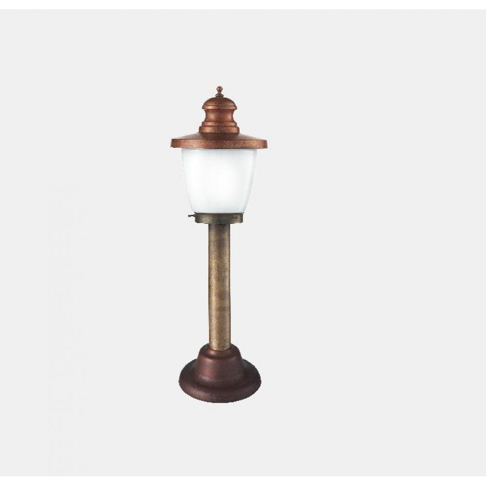 exterierova zahradna stojacia lampa osvetlenie chodnik vila dvor dom renovacia ip vodeodolna mosadz zlta mosadz mediteranska country talian benatky il fanale vonkajsia lampa.jpg